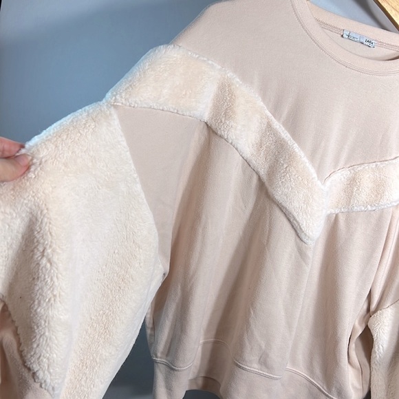 Zara Faux Fur Trim Oversized Sweatshirt size S - Picture 7 of 7